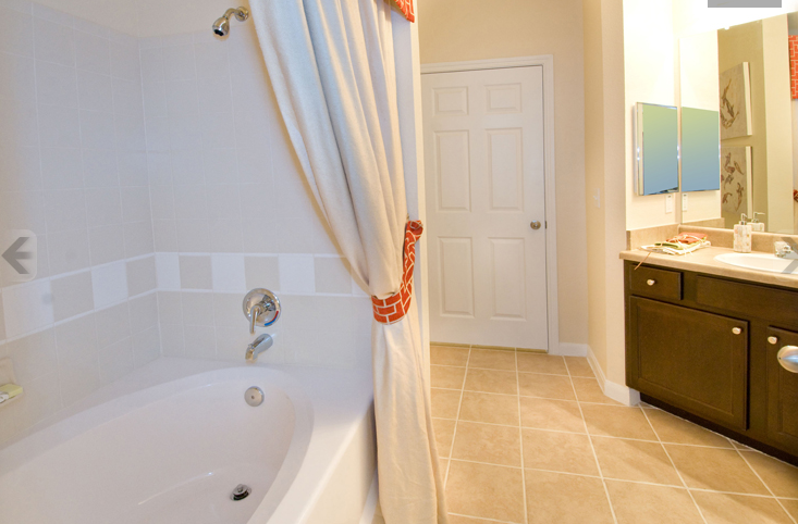 Spacious Bathrooms at Round Rock Apartments